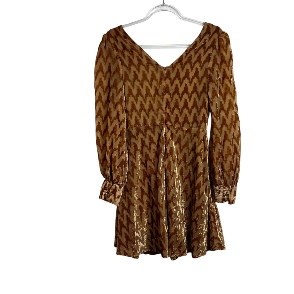 GB Gold Velvet Burnout Chevron V-Neck Long Sleeve Mini Dress Size M - Picture 13 of 13